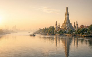 Nachthimmel über Bangkok